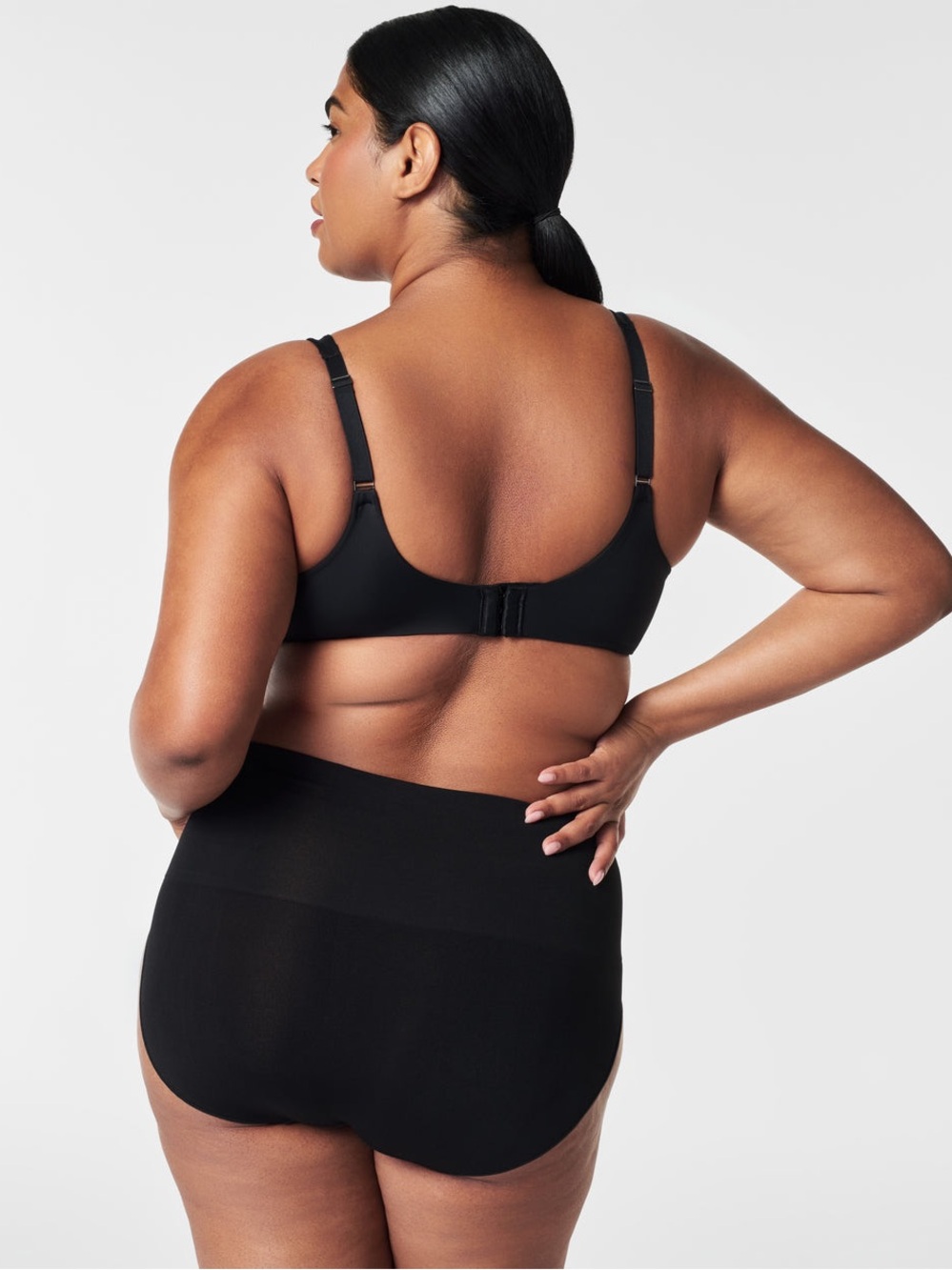 SPANX Low Profile Minimizer Bra - Picture 11 of 12